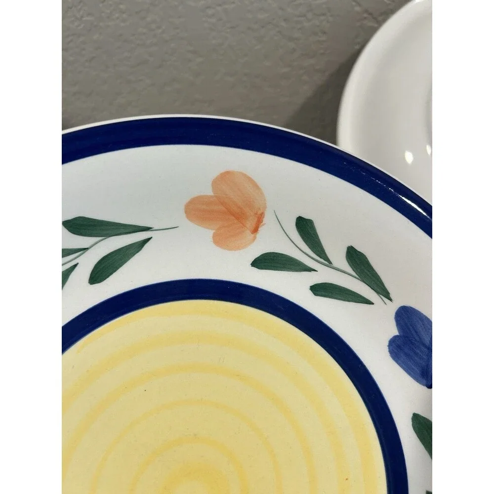Gibson Dahlia Dinner Plates Set Of 4 Yellow Center Cobalt Rim Floral Print 11”